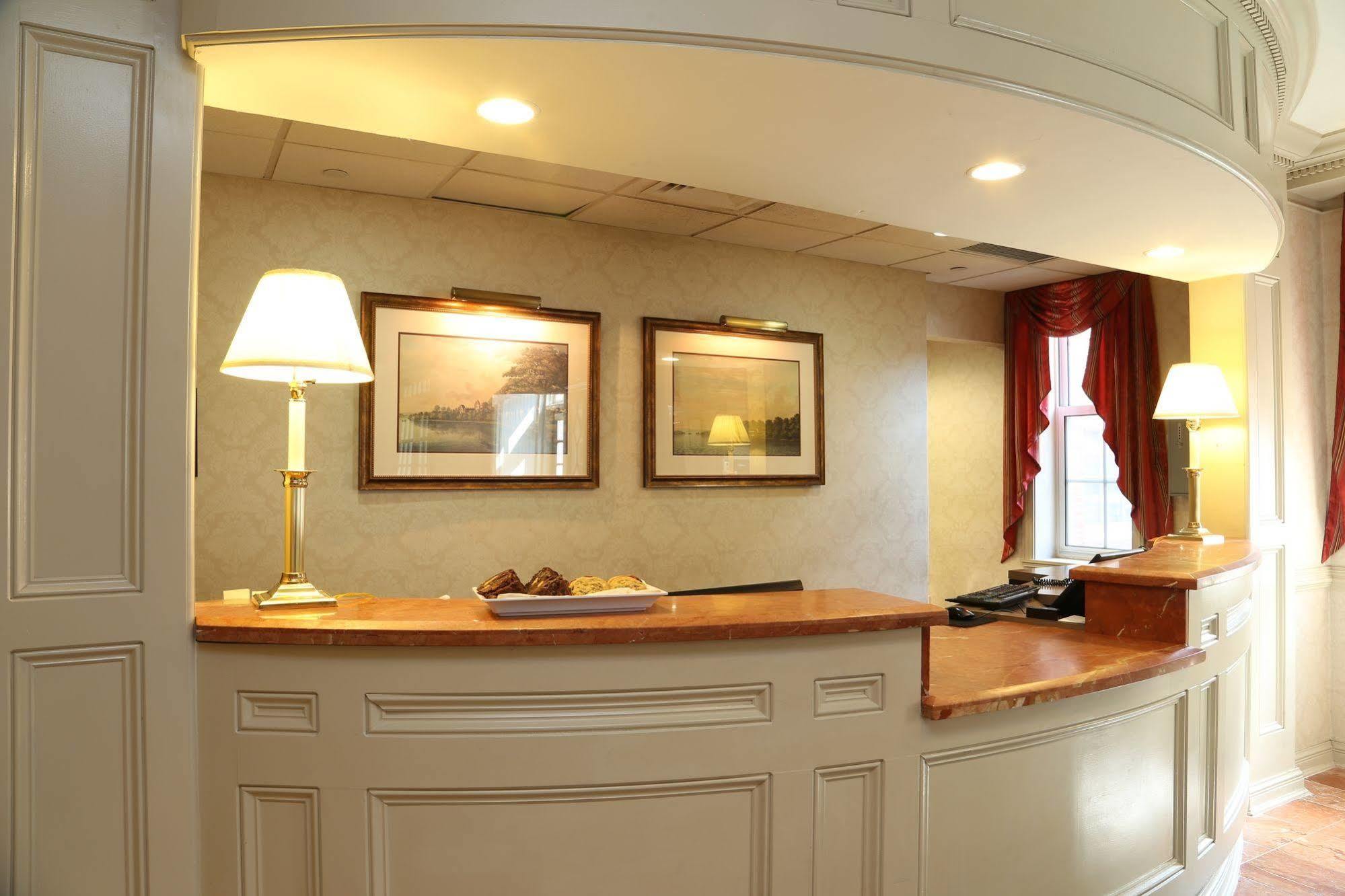 Inn At Міддлтаун Екстер'єр фото